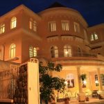Hotel La Casona <img src="https://turismo.fenedifvirtual.org/site/wp-content/uploads/accesibilidad/semaforo_alto1.png"  width="150px">