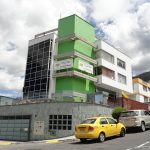 LA CASA DE LA HUMITA Y TAMAL LOJANO <img src="https://turismo.fenedifvirtual.org/site/wp-content/uploads/accesibilidad/semaforo_medio1.png"  width="150px">
