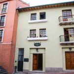 Hotel Casa Ecuatresures Centro Histórico <img src="https://turismo.fenedifvirtual.org/site/wp-content/uploads/accesibilidad/semaforo_medio1.png"  width="150px">